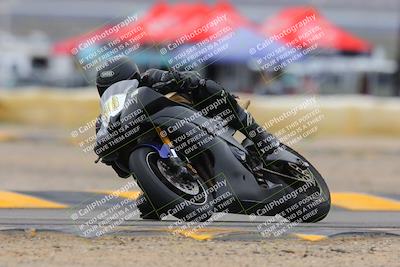 media/Jan-15-2023-SoCal Trackdays (Sun) [[c1237a034a]]/Turn 2 Set 2 (1155am)/